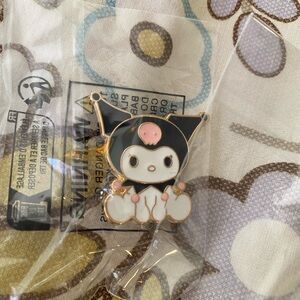 Elegant Gold Brooch Set